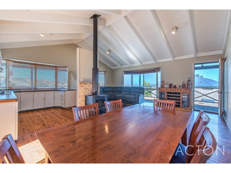 44 Mindarie Drive, Quinns Rocks WA 6030