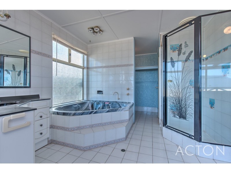 44 Mindarie Drive, Quinns Rocks WA 6030