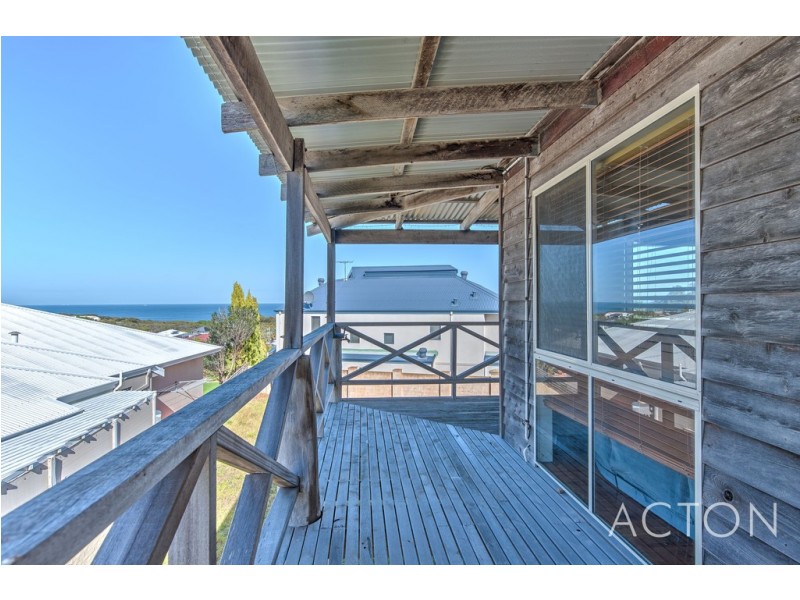 44 Mindarie Drive, Quinns Rocks WA 6030