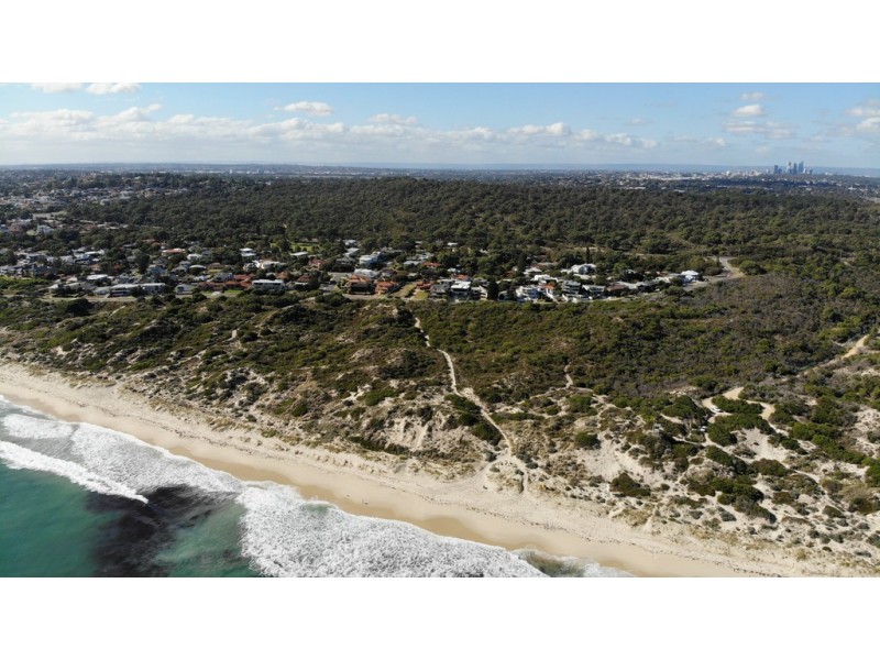 8 Challenger Parade, City Beach WA 6015