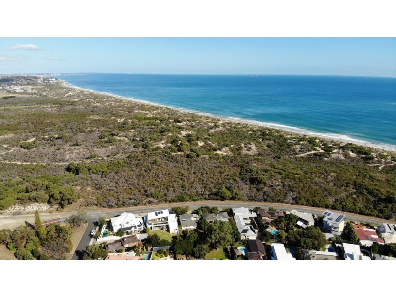 8 Challenger Parade, City Beach WA 6015