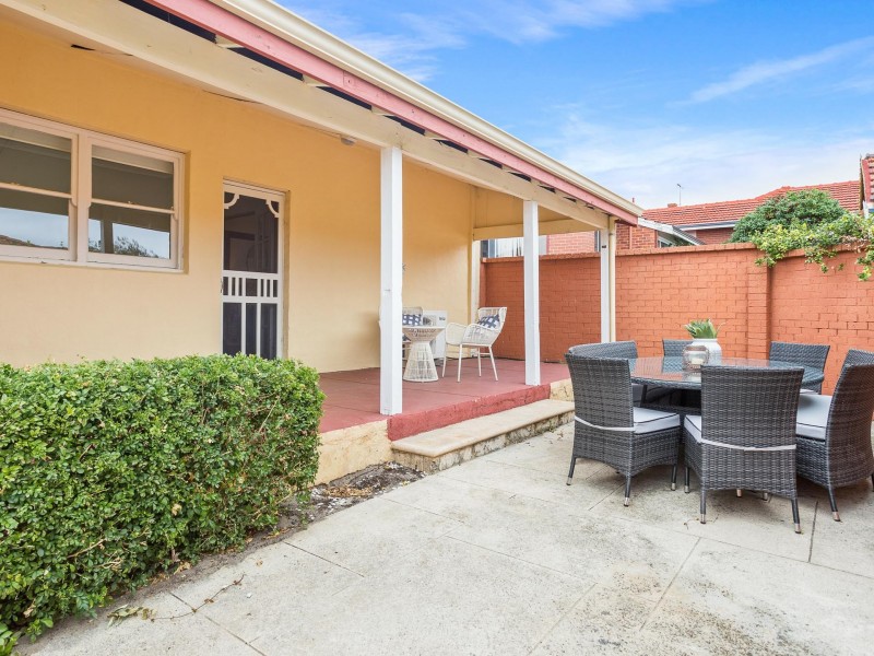 6 Alderbury Street, Floreat WA 6014