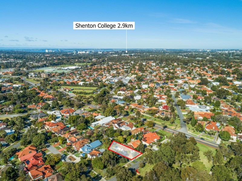 31 Winmarley Street, Floreat WA 6014