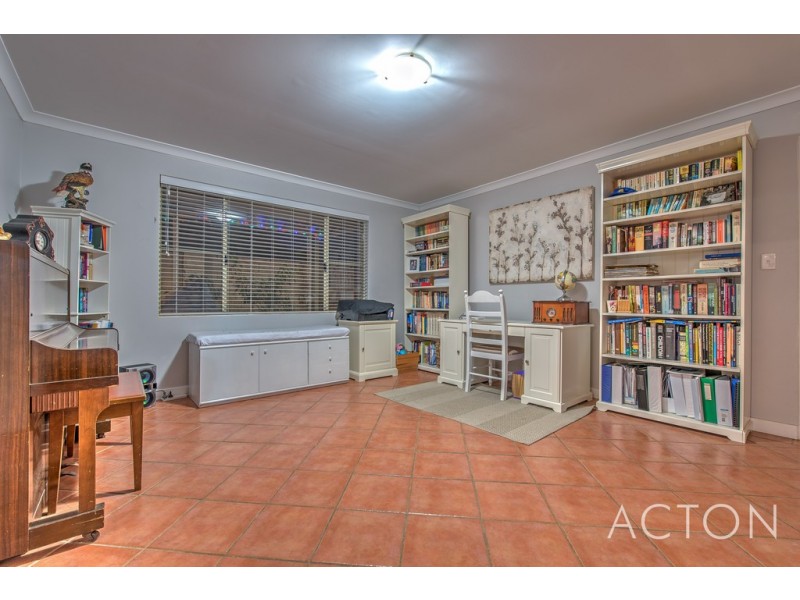 40 ABBEVILLE CIRCLE, Mindarie WA 6030