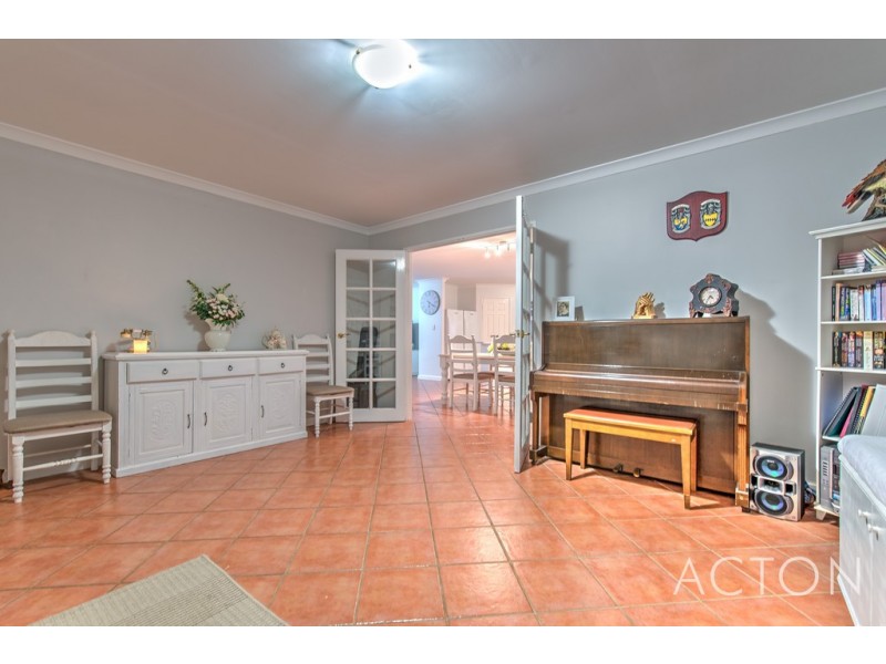 40 ABBEVILLE CIRCLE, Mindarie WA 6030