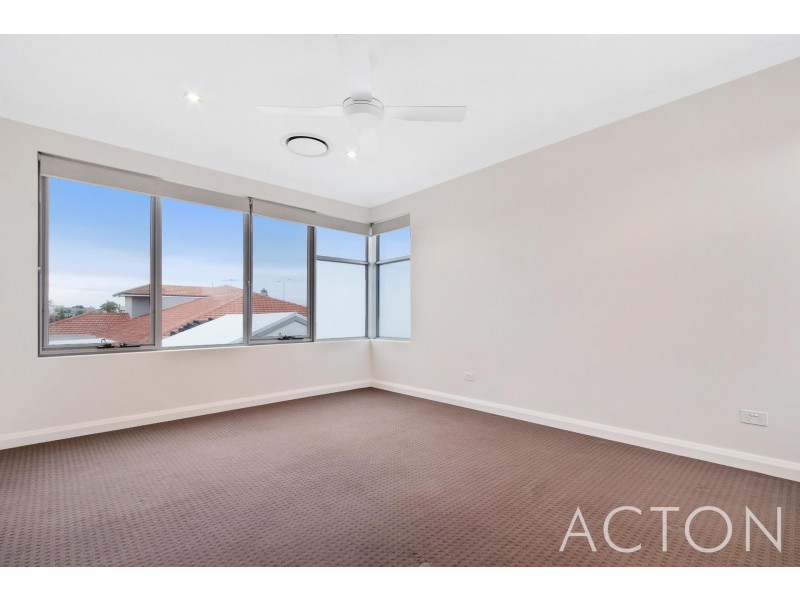 14A Broadbeach Boulevard, Hillarys WA 6025