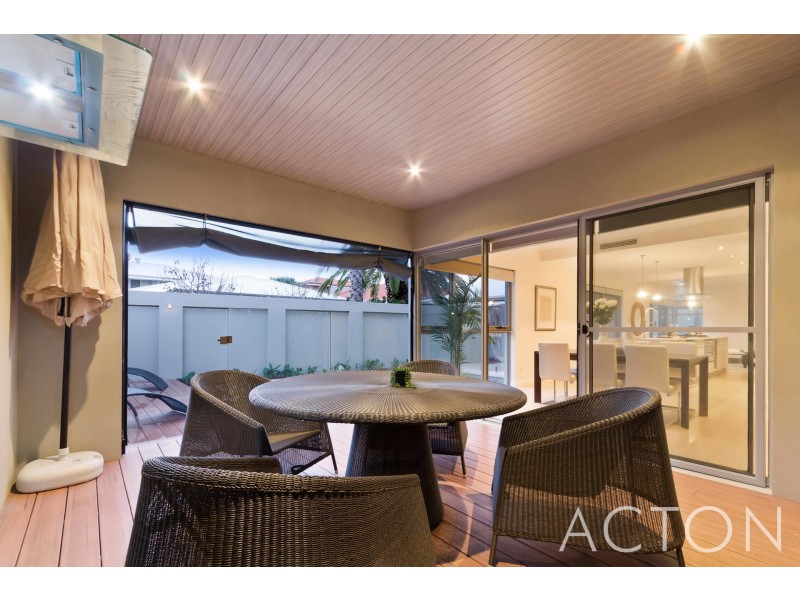 14A Broadbeach Boulevard, Hillarys WA 6025
