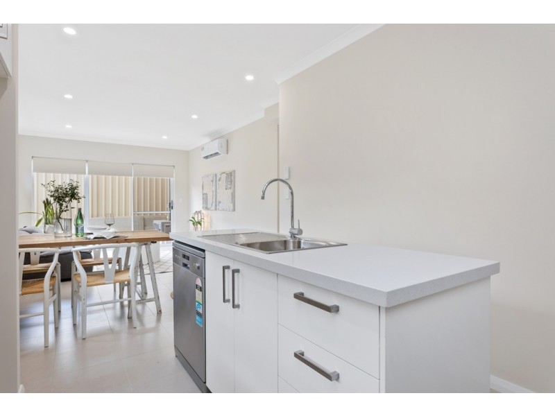 5/12A Prinsep, Melville WA 6156