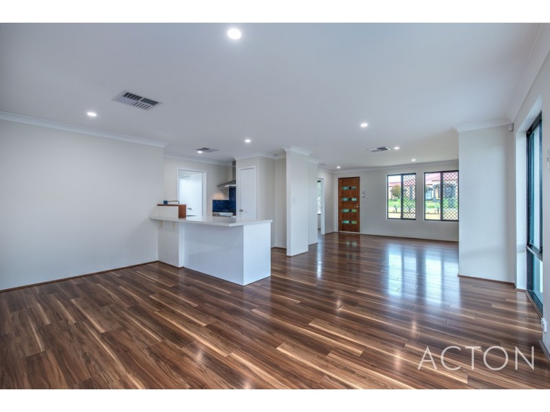 61 Lithgow Drive, Clarkson WA 6030