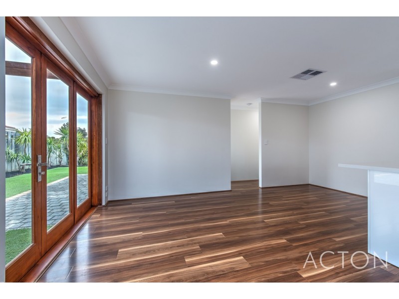 61 Lithgow Drive, Clarkson WA 6030