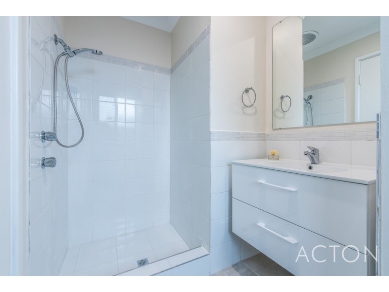 61 Lithgow Drive, Clarkson WA 6030