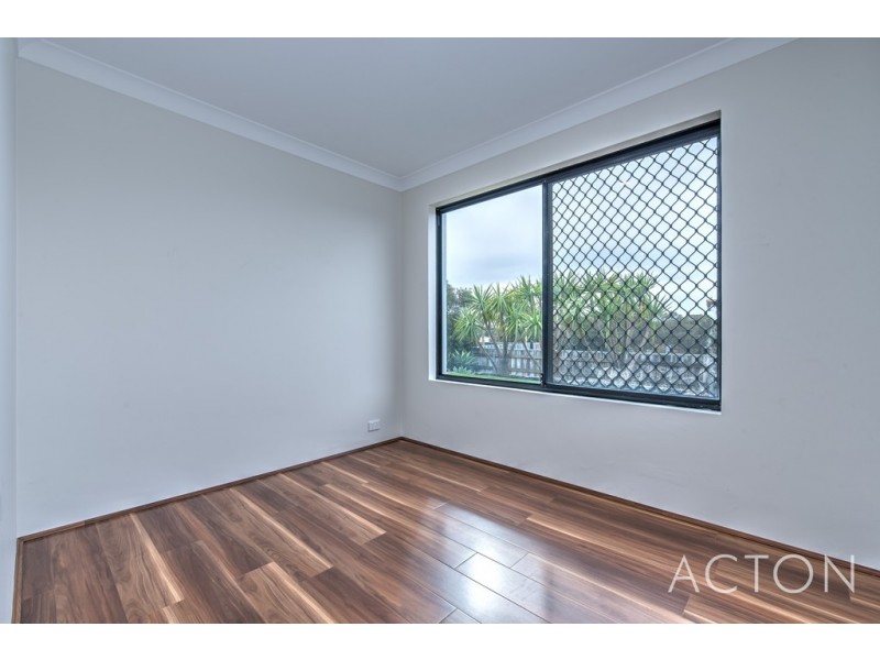 61 Lithgow Drive, Clarkson WA 6030