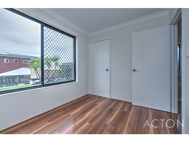 61 Lithgow Drive, Clarkson WA 6030