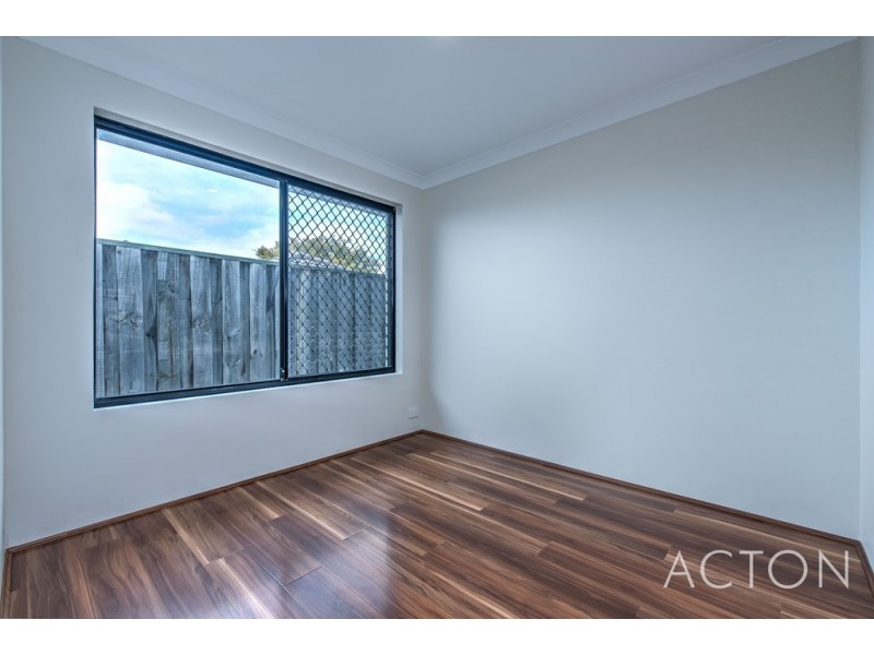 61 Lithgow Drive, Clarkson WA 6030