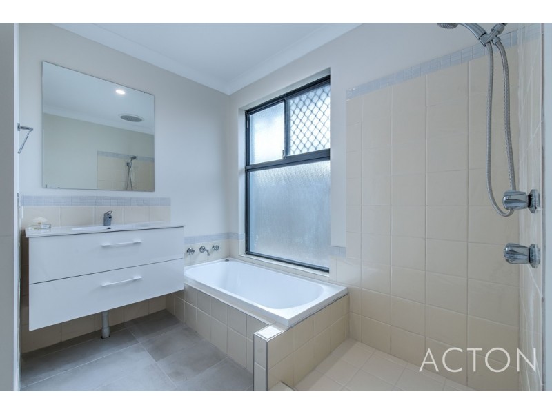 61 Lithgow Drive, Clarkson WA 6030