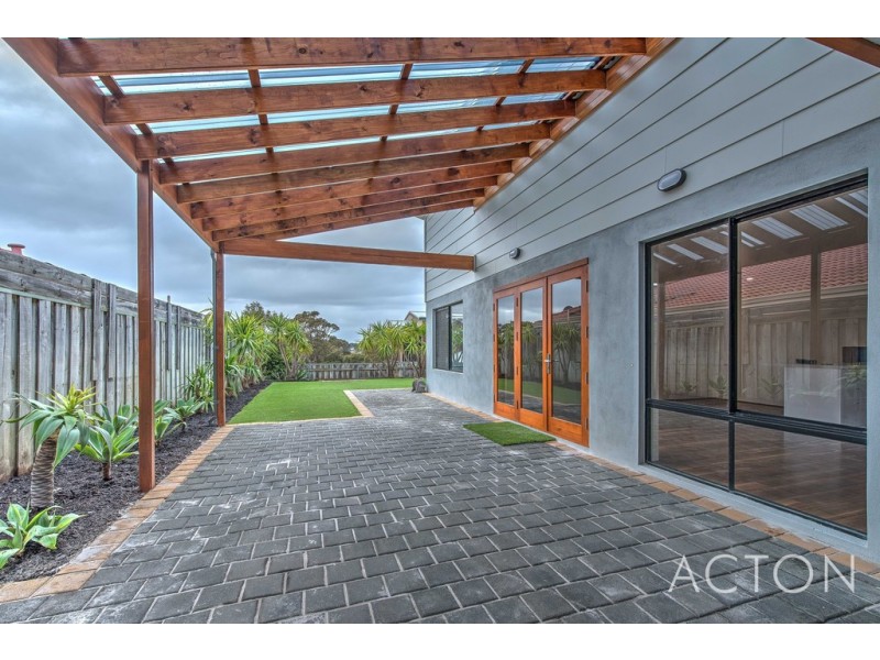 61 Lithgow Drive, Clarkson WA 6030