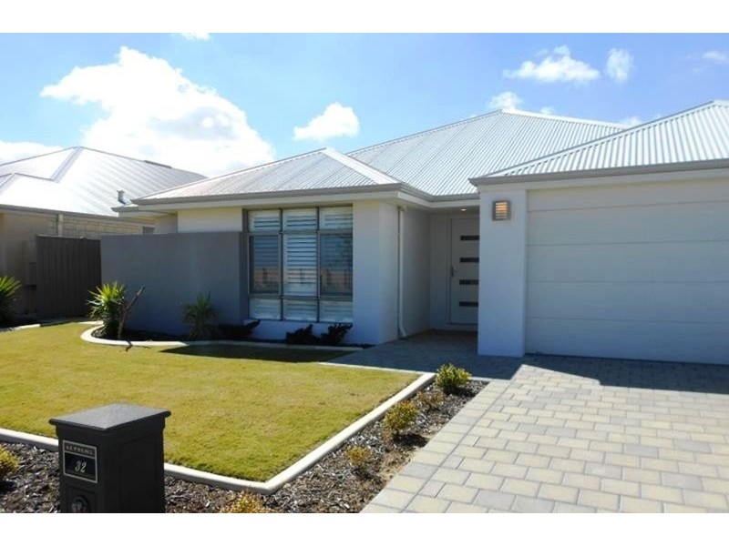 32 Chesham Rise, Alkimos WA 6038