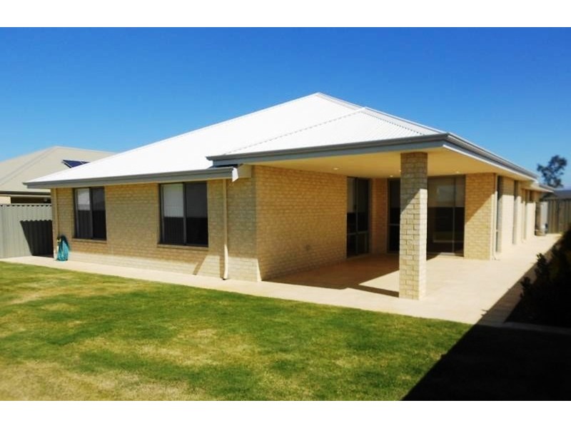 32 Chesham Rise, Alkimos WA 6038