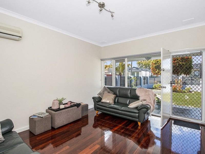 24 Kenwick Way, Balga WA 6061