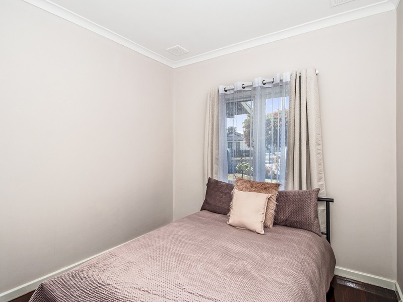 24 Kenwick Way, Balga WA 6061