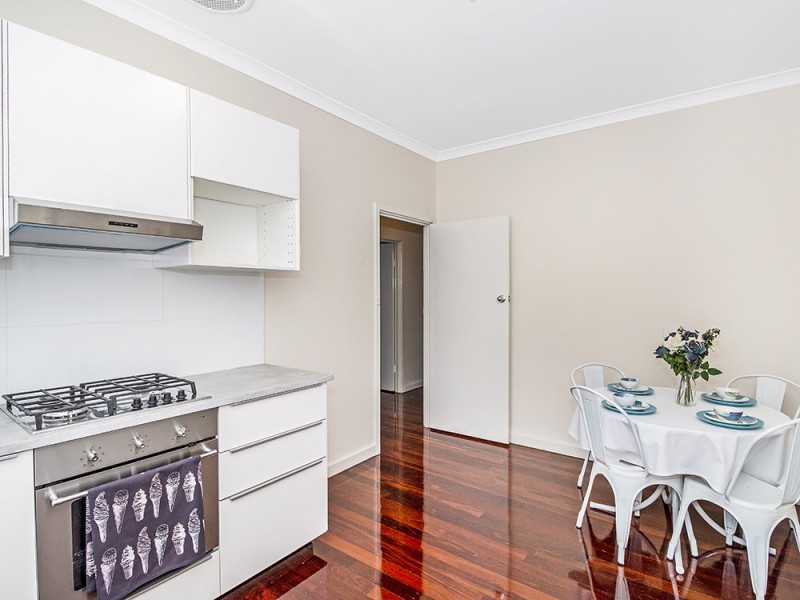 24 Kenwick Way, Balga WA 6061