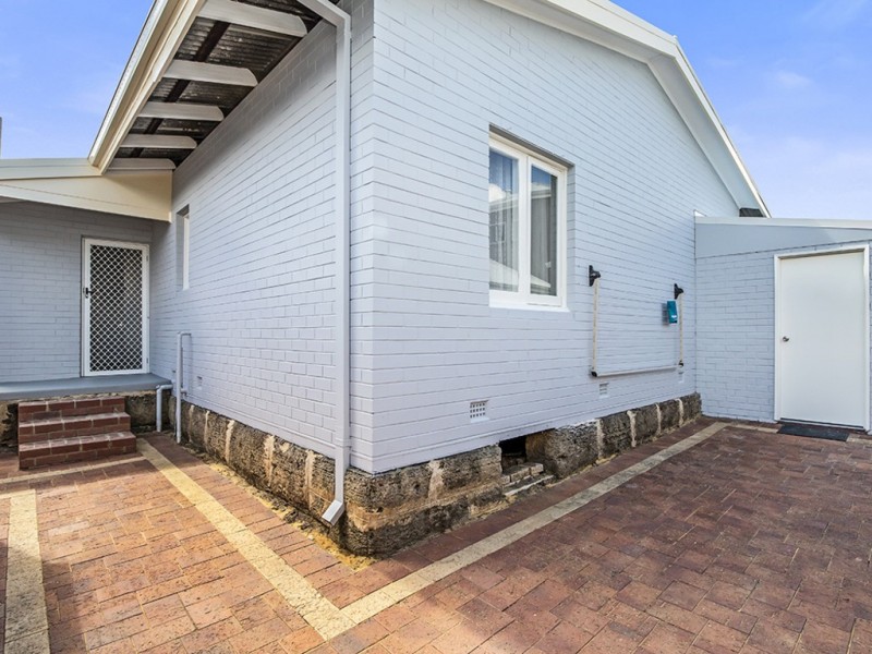 24 Kenwick Way, Balga WA 6061