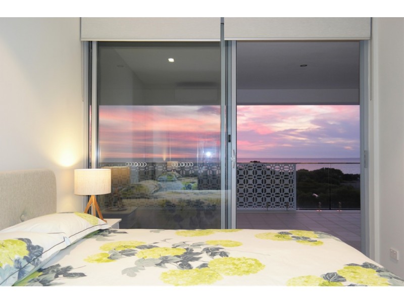 16/13 O’Connor Close, North Coogee WA 6163