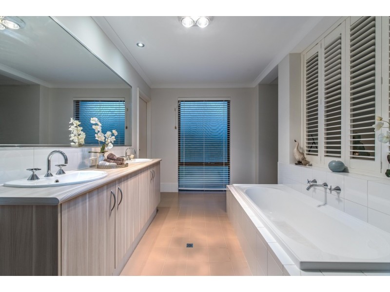 10 Sanmaria Way, Alkimos WA 6038