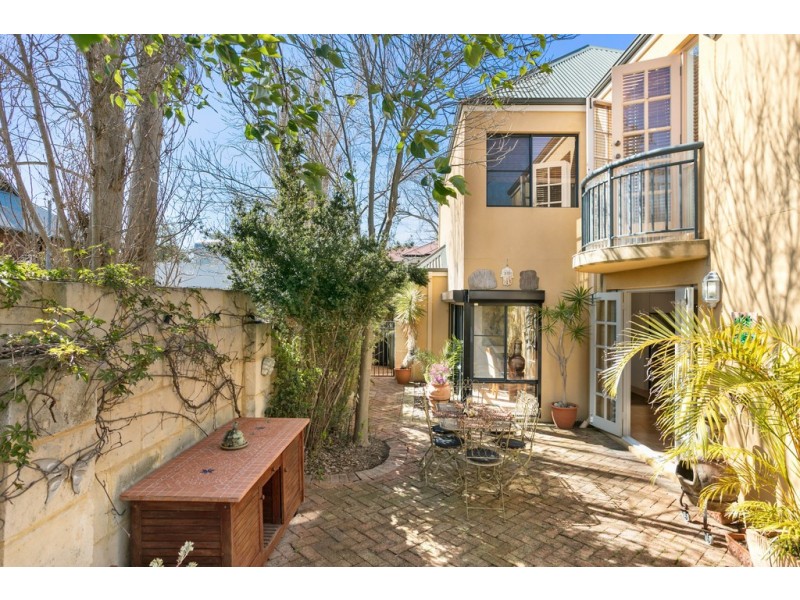 4 Belmont Street, South Fremantle WA 6162