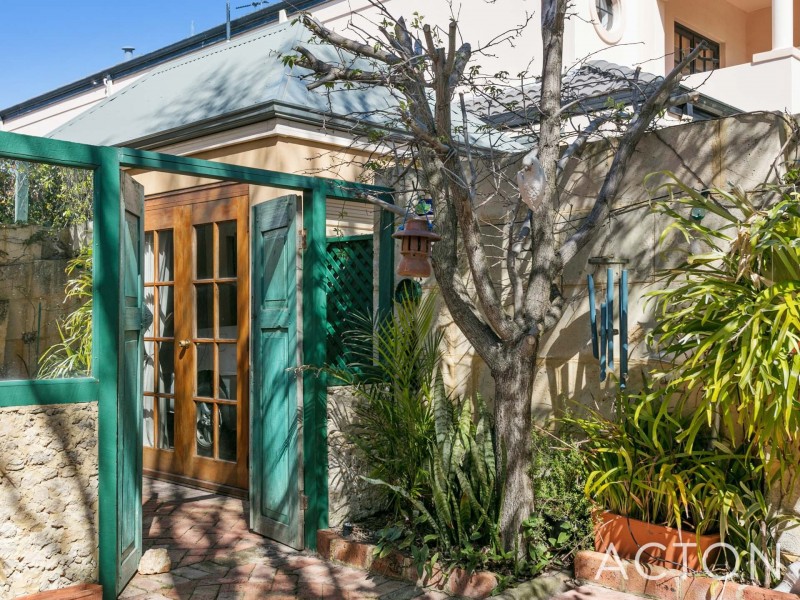 4 Belmont Street, South Fremantle WA 6162