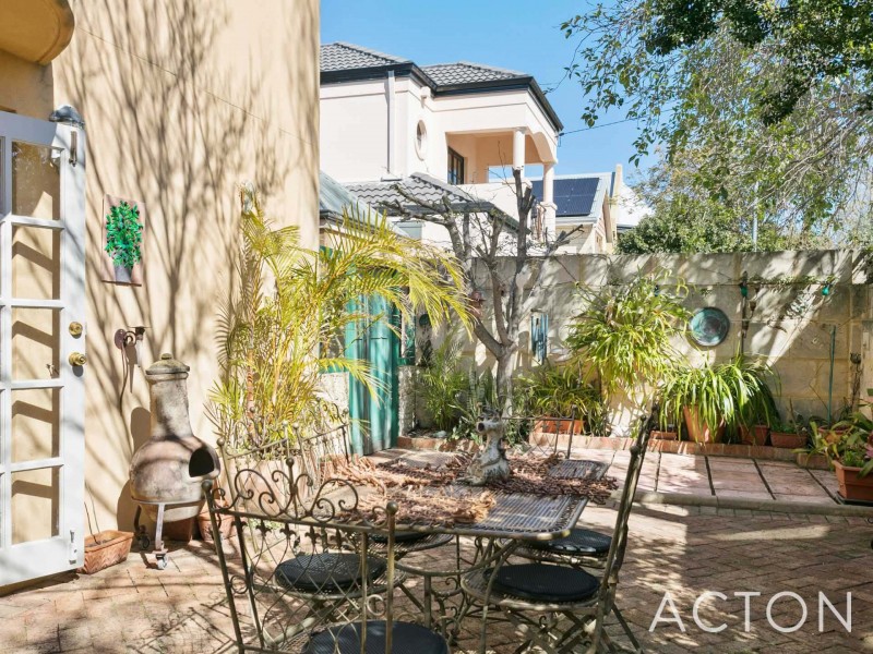 4 Belmont Street, South Fremantle WA 6162