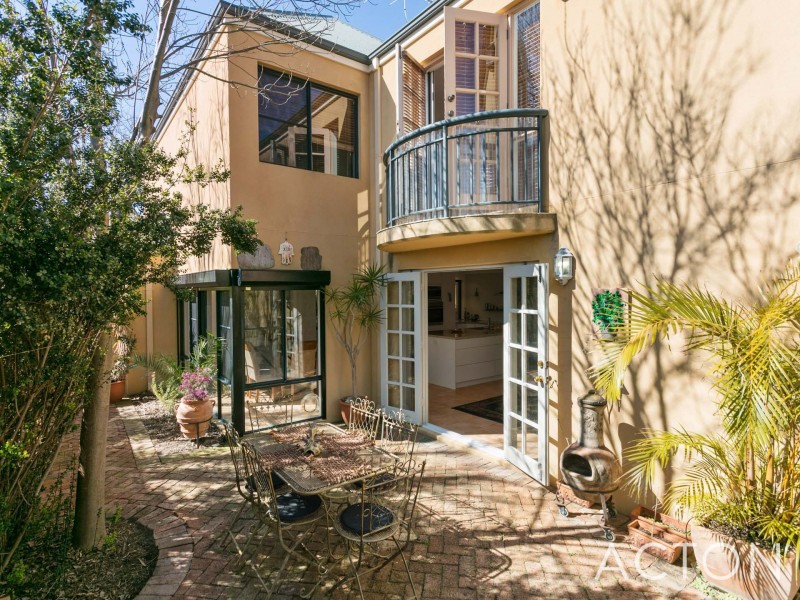 4 Belmont Street, South Fremantle WA 6162