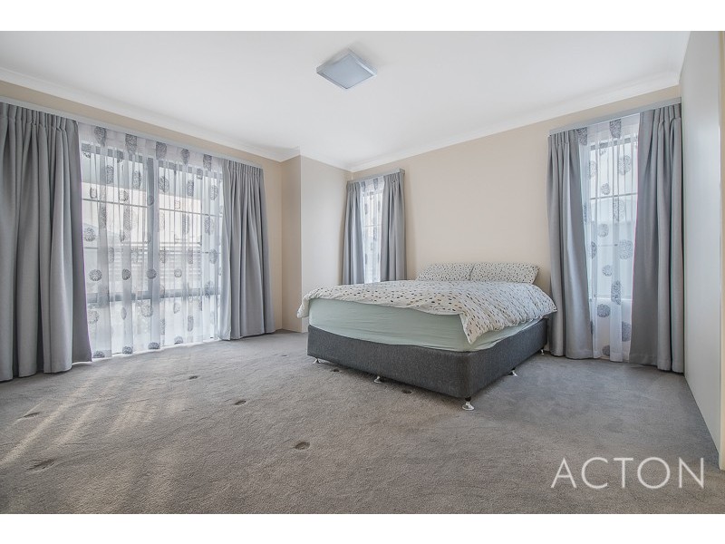 12 Vermillion Street, Eglinton WA 6034