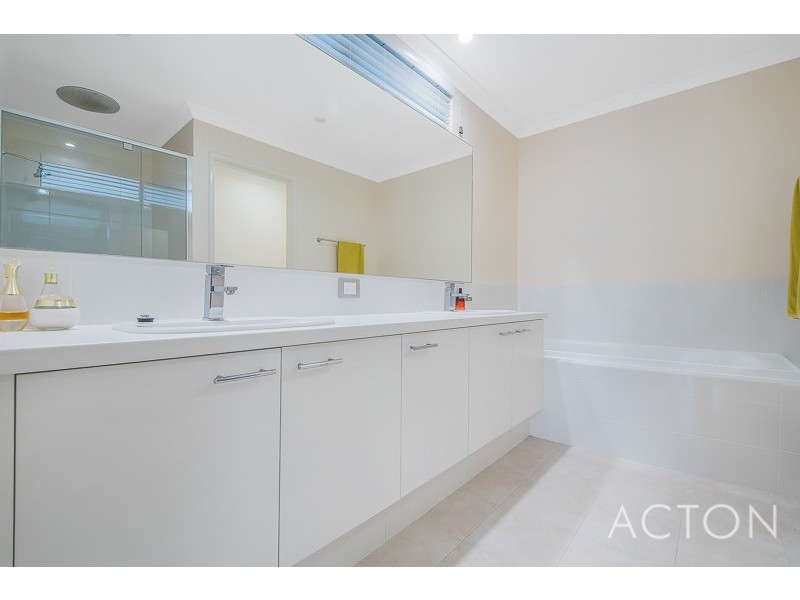 12 Vermillion Street, Eglinton WA 6034