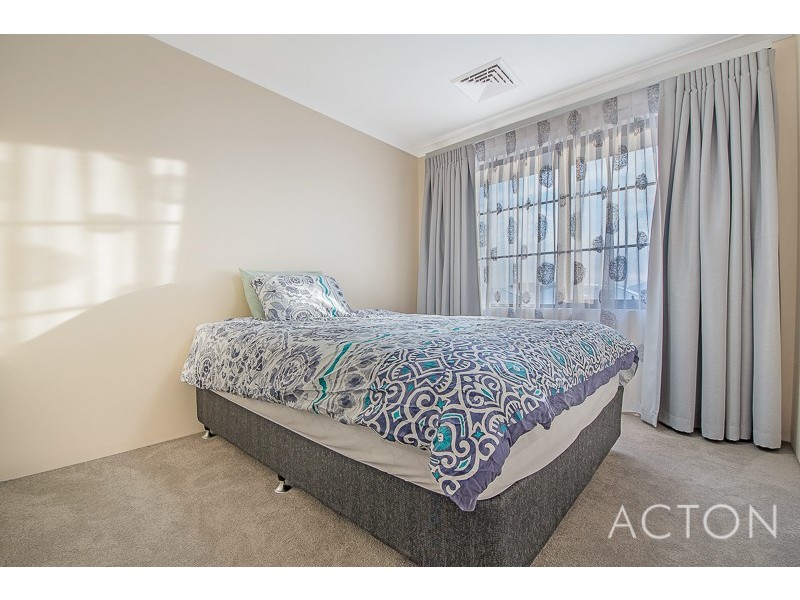 12 Vermillion Street, Eglinton WA 6034