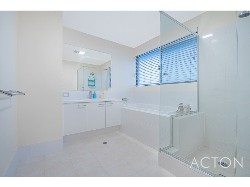 12 Vermillion Street, Eglinton WA 6034