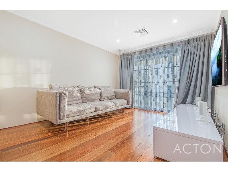 12 Vermillion Street, Eglinton WA 6034