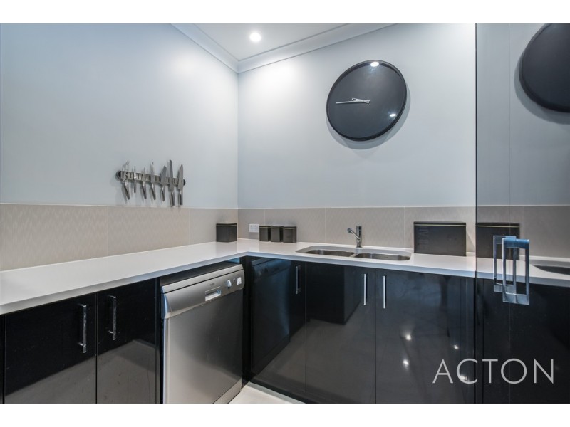 11 Crete Way, Alkimos WA 6038