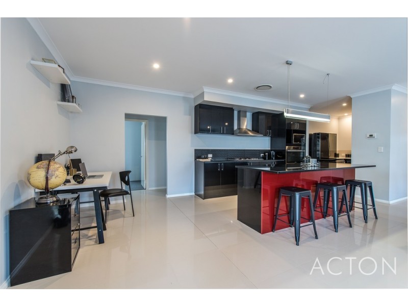 11 Crete Way, Alkimos WA 6038