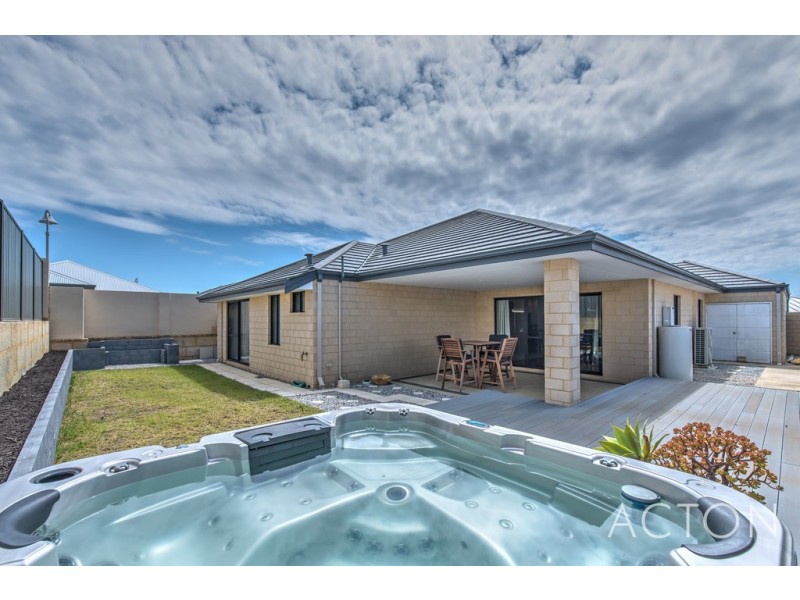 11 Crete Way, Alkimos WA 6038