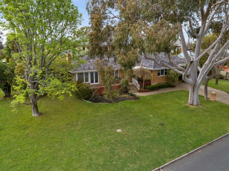 18 Kenmore Crescent, Floreat WA 6014