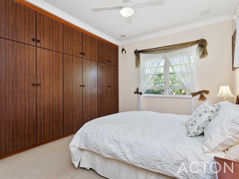 18 Kenmore Crescent, Floreat WA 6014