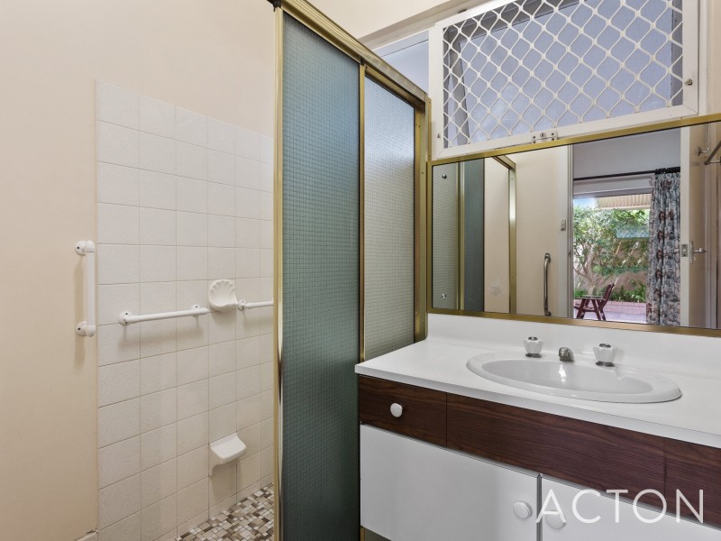 18 Kenmore Crescent, Floreat WA 6014