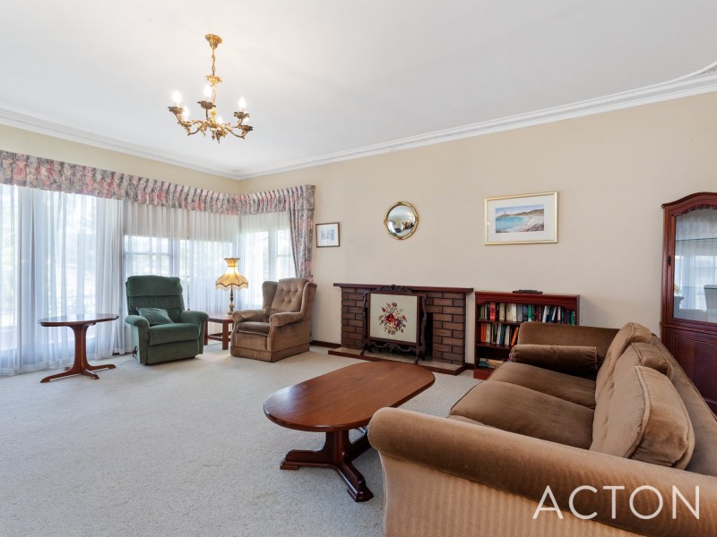 18 Kenmore Crescent, Floreat WA 6014