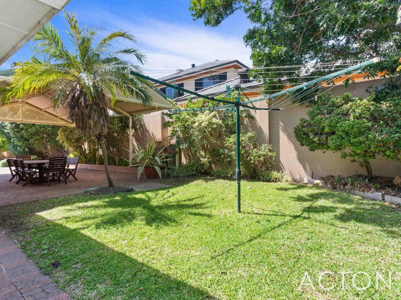18 Kenmore Crescent, Floreat WA 6014