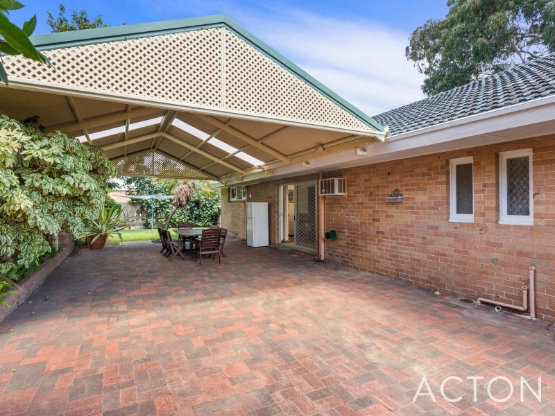 18 Kenmore Crescent, Floreat WA 6014
