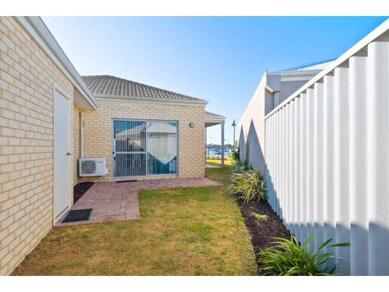 52 RANDSTONE PARADE, Butler WA 6036