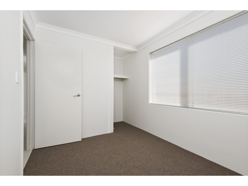 52 RANDSTONE PARADE, Butler WA 6036
