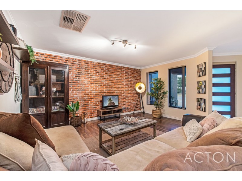 6 Sanderstead Loop, Butler WA 6036