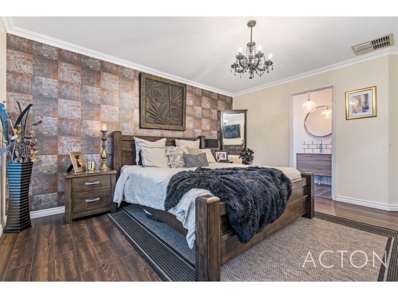 6 Sanderstead Loop, Butler WA 6036